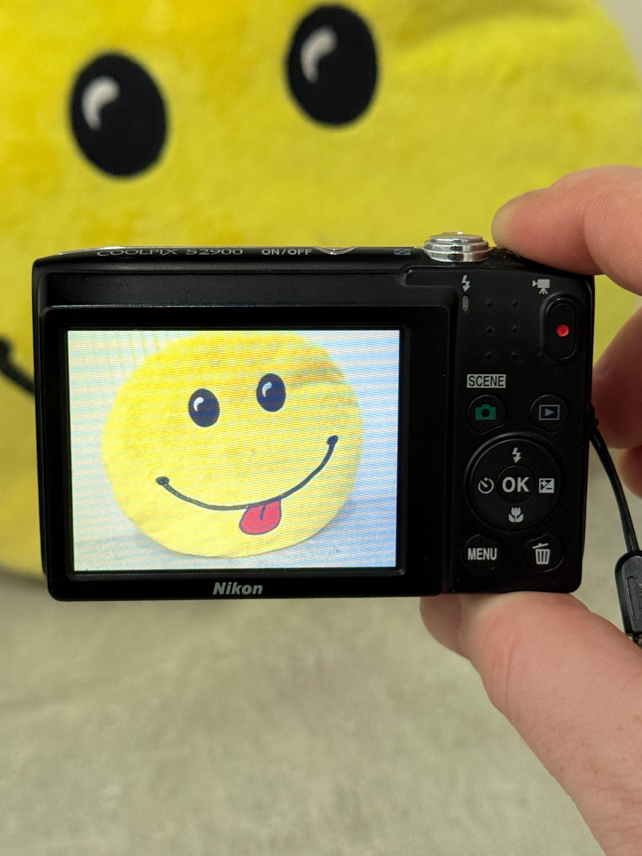 Nikon COOLPIX S2900 Digital Camera 20MP / Compact Point & Shoot