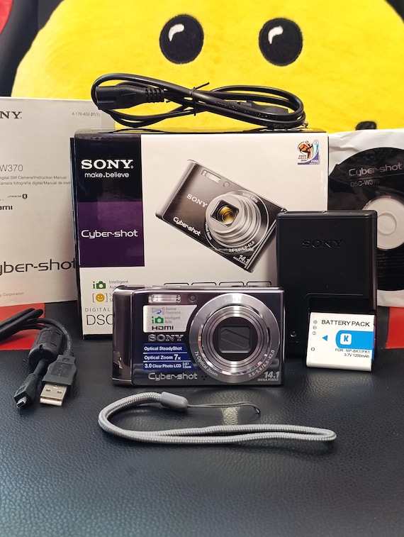 Sony Cyber-shot DSC-W370 Silver 14.1MP / Digital Camera / (open