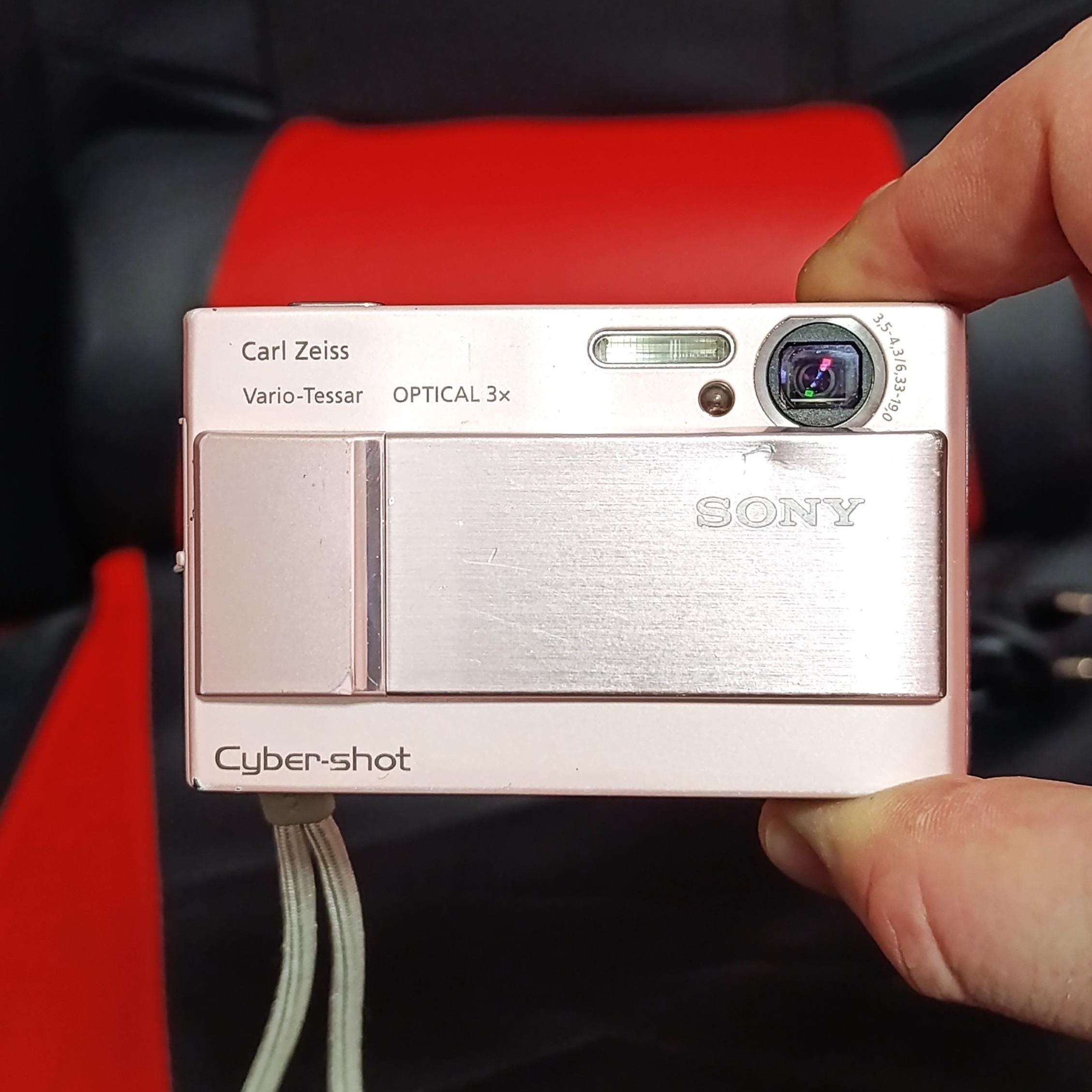 Sony Cyber-shot DSC-T10 7.2MP Digital Camera - Pink Fully