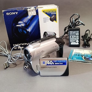 Sony DCR-DVD109E Handycam Mini DVD Camcorder Video Recorder - Full Box Tested