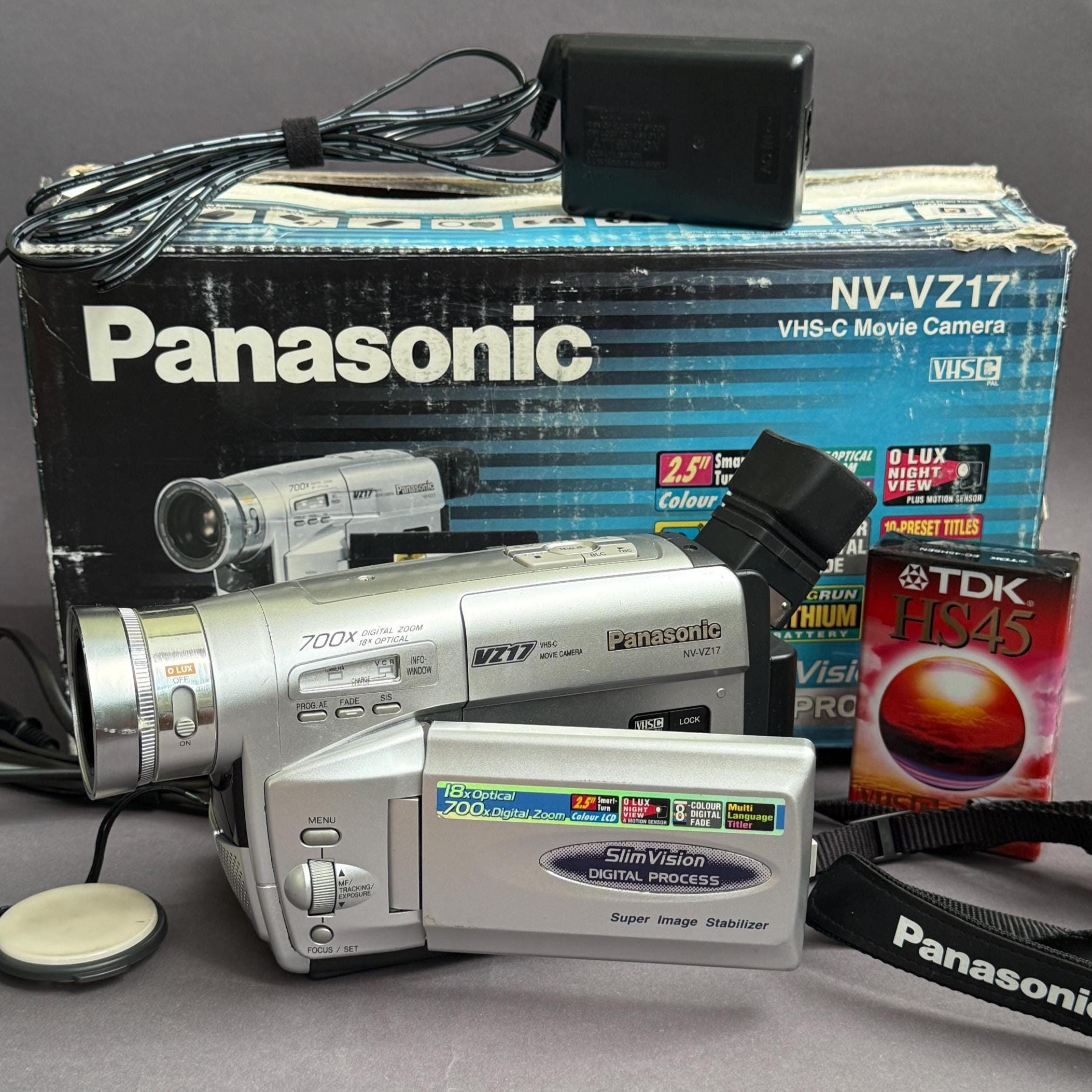 その他 Panasonic NV-ST120XF3 Panasonic NV-VZ17EN PAL Video Camera Analogue VHS-C - Works Great