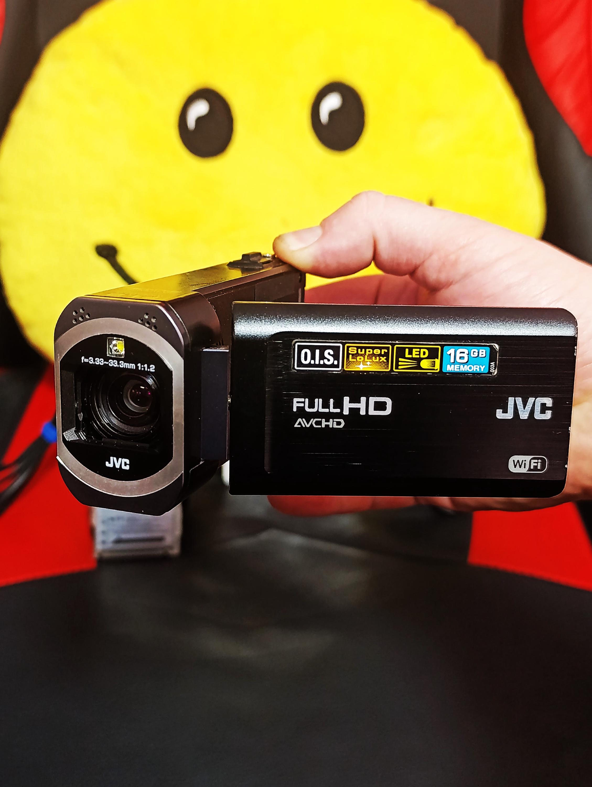 JVC GZ-VX755BAH: HD Everio Digital Video Camera (sd 32) Gb Wi-fi