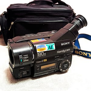 Sony Handcam CCD - TR315E Videokamera Aufnahme Video 8 XR - Perfekt Getestet