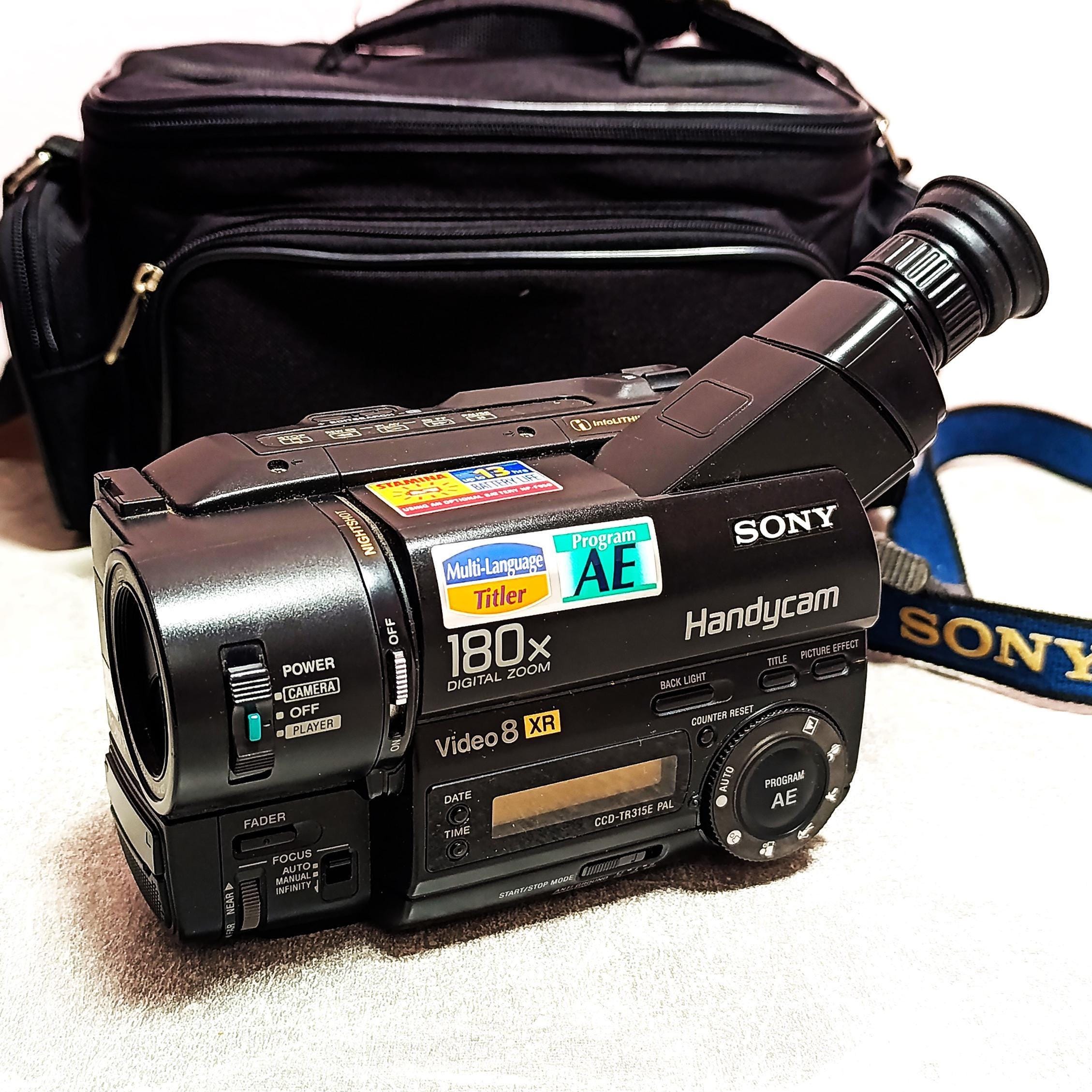 Sony Handcam CCD - TR315E Video Camera Recorder Video 8 XR