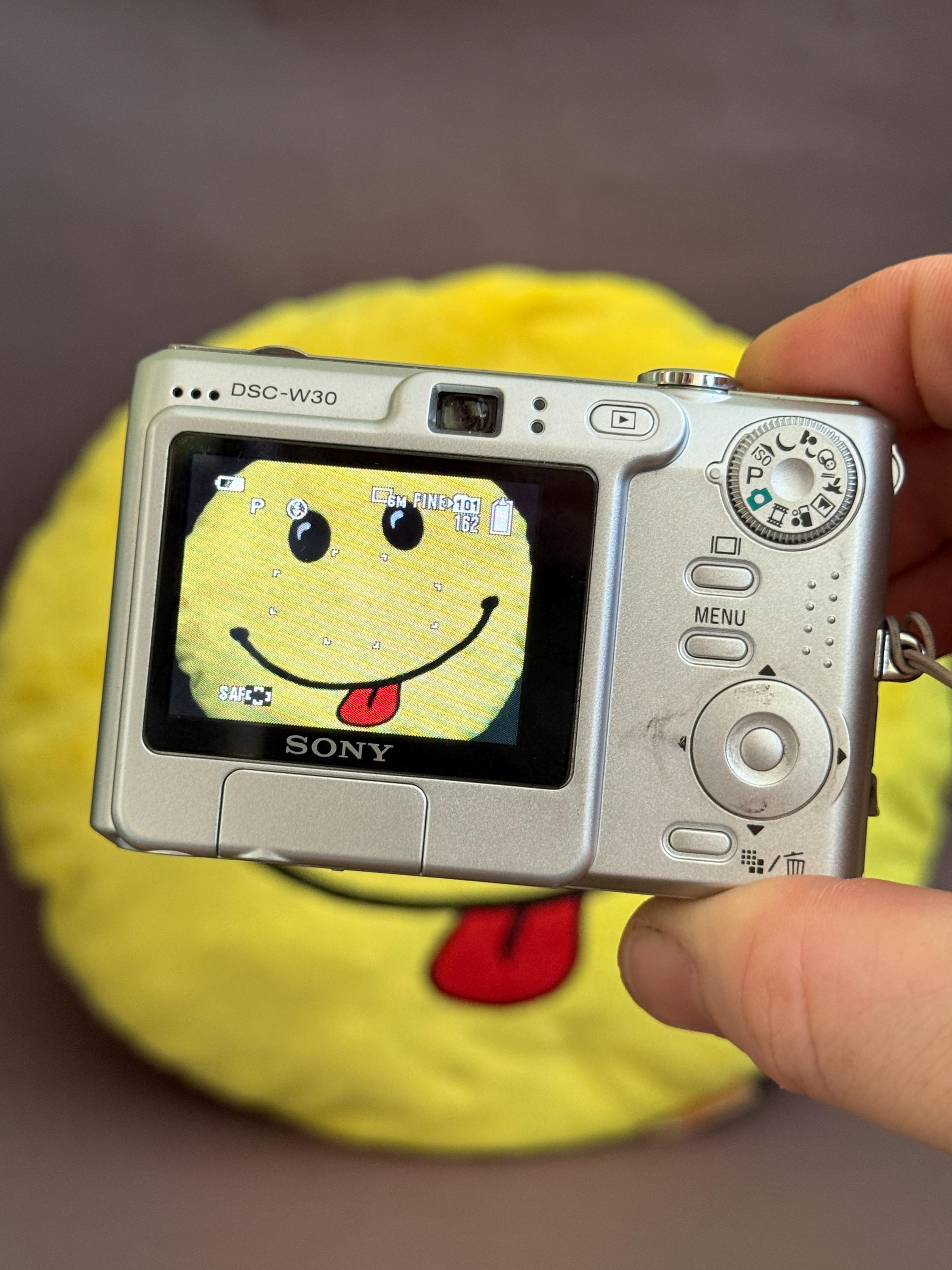箱あり美品＊SONY DSC-W30シルバー DSC-W30 商品の写真 | デジタルスチルカメラ Cyber-shot