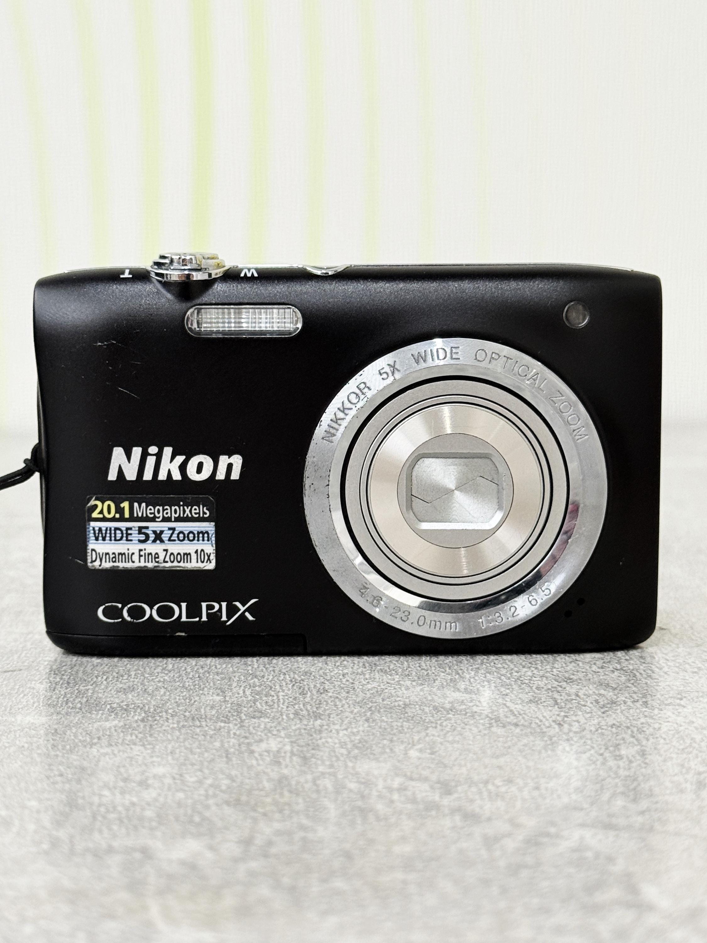 Nikon COOLPIX S2900 Digital Camera 20MP / Compact Point & Shoot