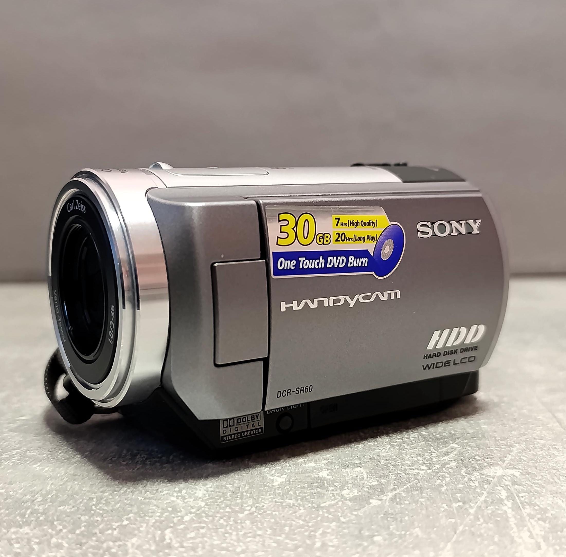 SONY HANDYCAM DCR-SR60 ビデオカメラ a2293 最長約20時間の長時間撮影を実現し、持ち歩きに最適な小型軽量