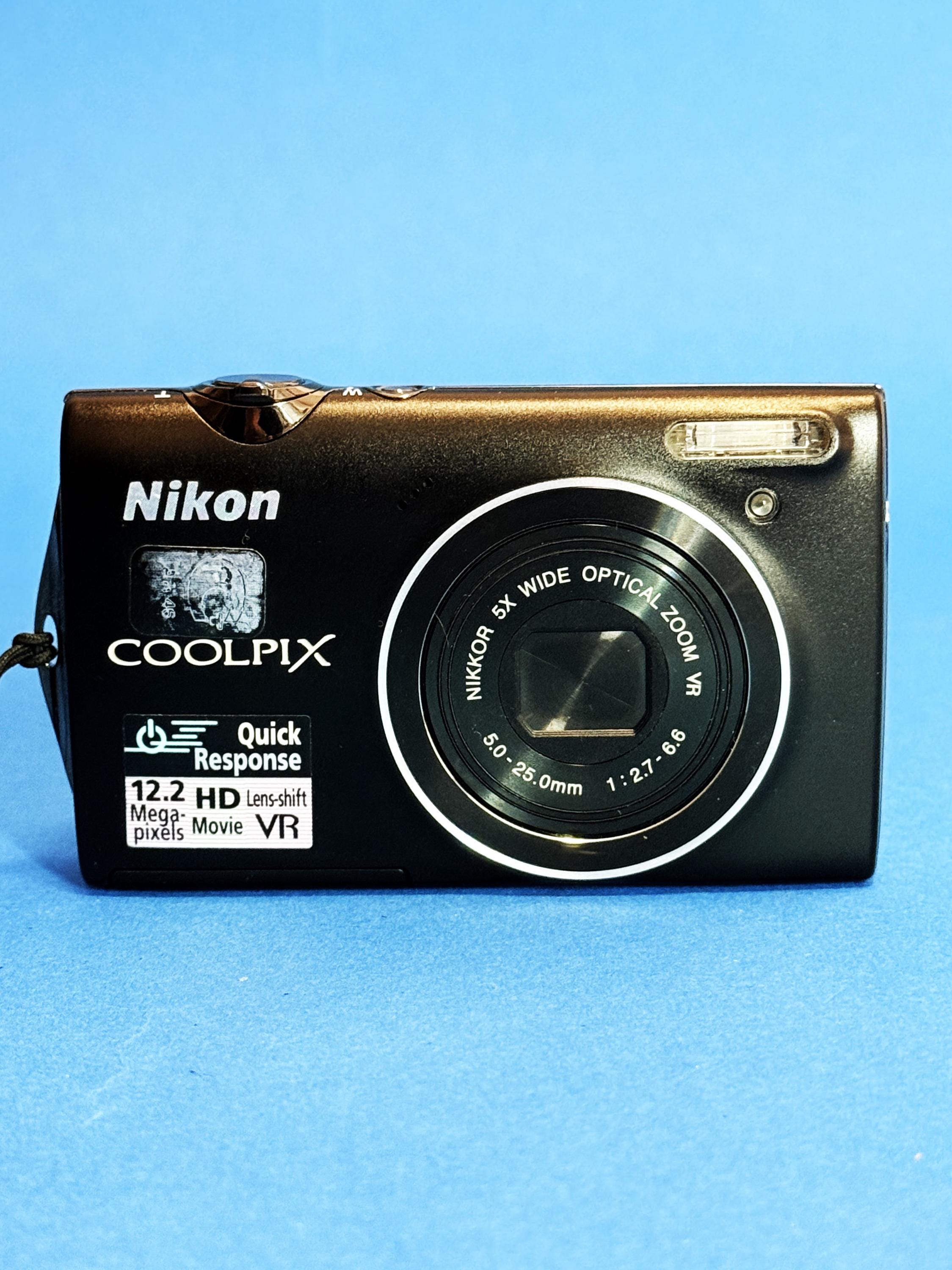 Nikon Coolpix 2000s - Etsy