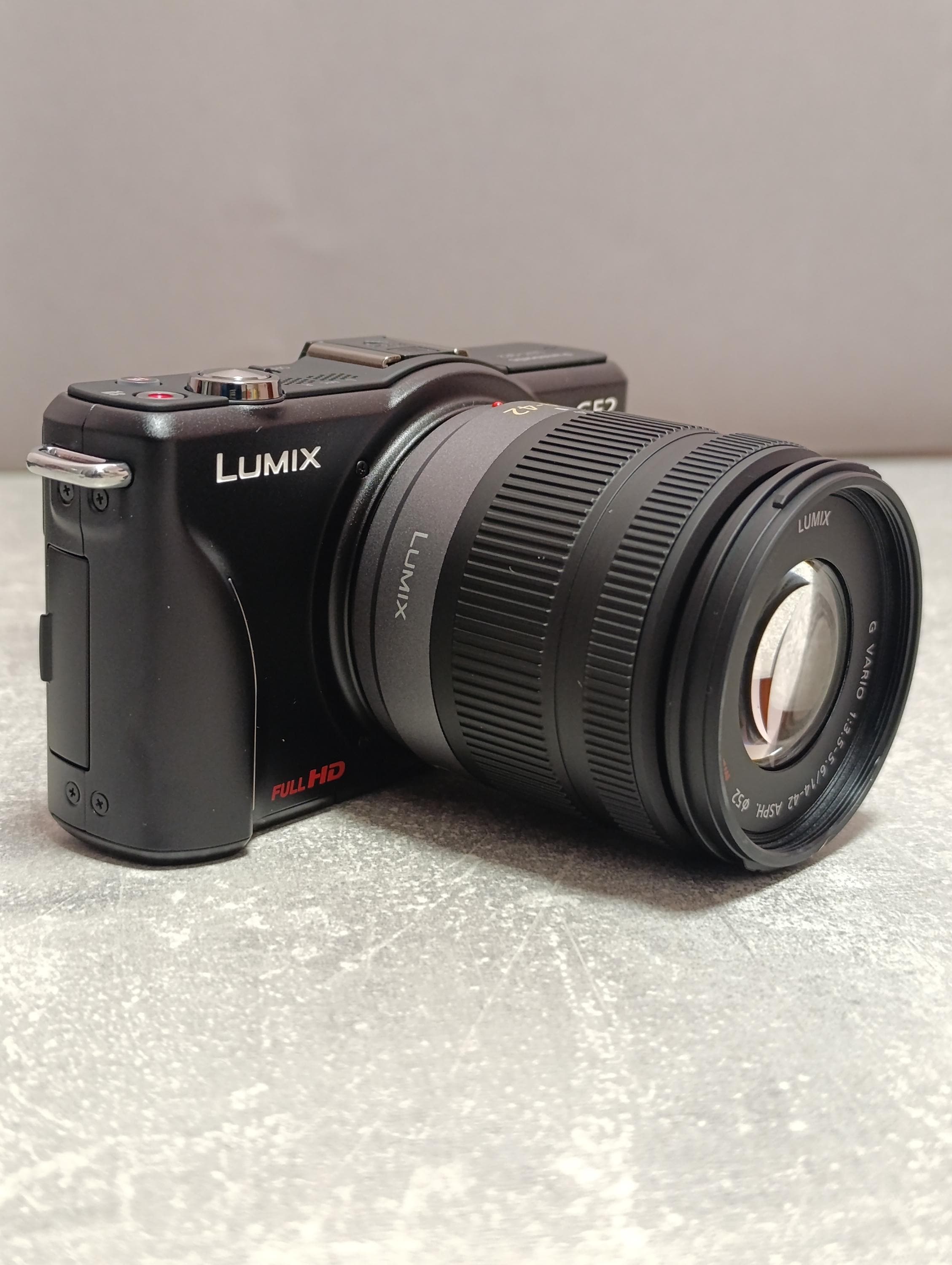 Digital Camera Panasonic Lumix DMC-GF2: Black 12.1 Mp 14-42mm KIT