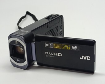 JVC Everio フルHDビデオカメラ GZ-R315BE JVC GZ-R315 Everio Quad Proof Full HD Camcorder - White (40x