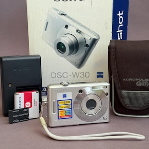 Sony Cyber-Shot DSC-W30 6.0MP Digital Camera Silver - Perfect Condition, Complete Set