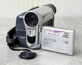 Panasonic NV-558 ビデオカメラセット Panasonic NV-VZ55EN: VHS-C Video Camera / Retro Camera - Etsy