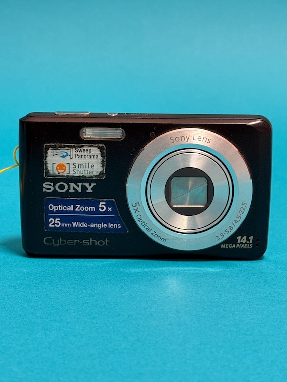 Sony Cyber-shot DSC-W520: Black 14.1MP Digital Camera Y2K (SD 32