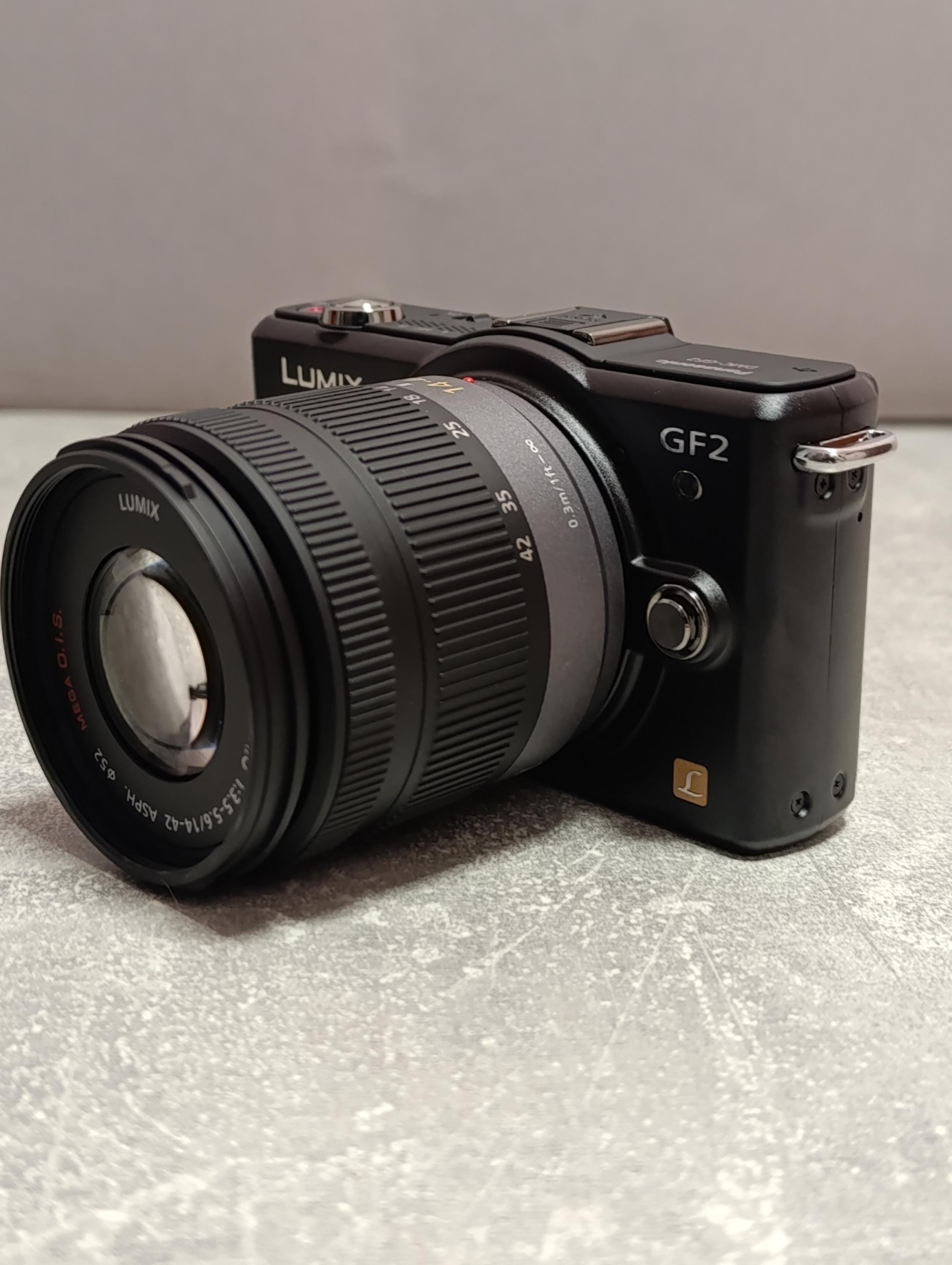 Digital Camera Panasonic Lumix DMC-GF2: Black 12.1 Mp 14-42mm KIT