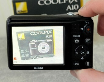 Nikon COOLPIX A10 16MP / Point & Shoot Digital Camera | Vintage