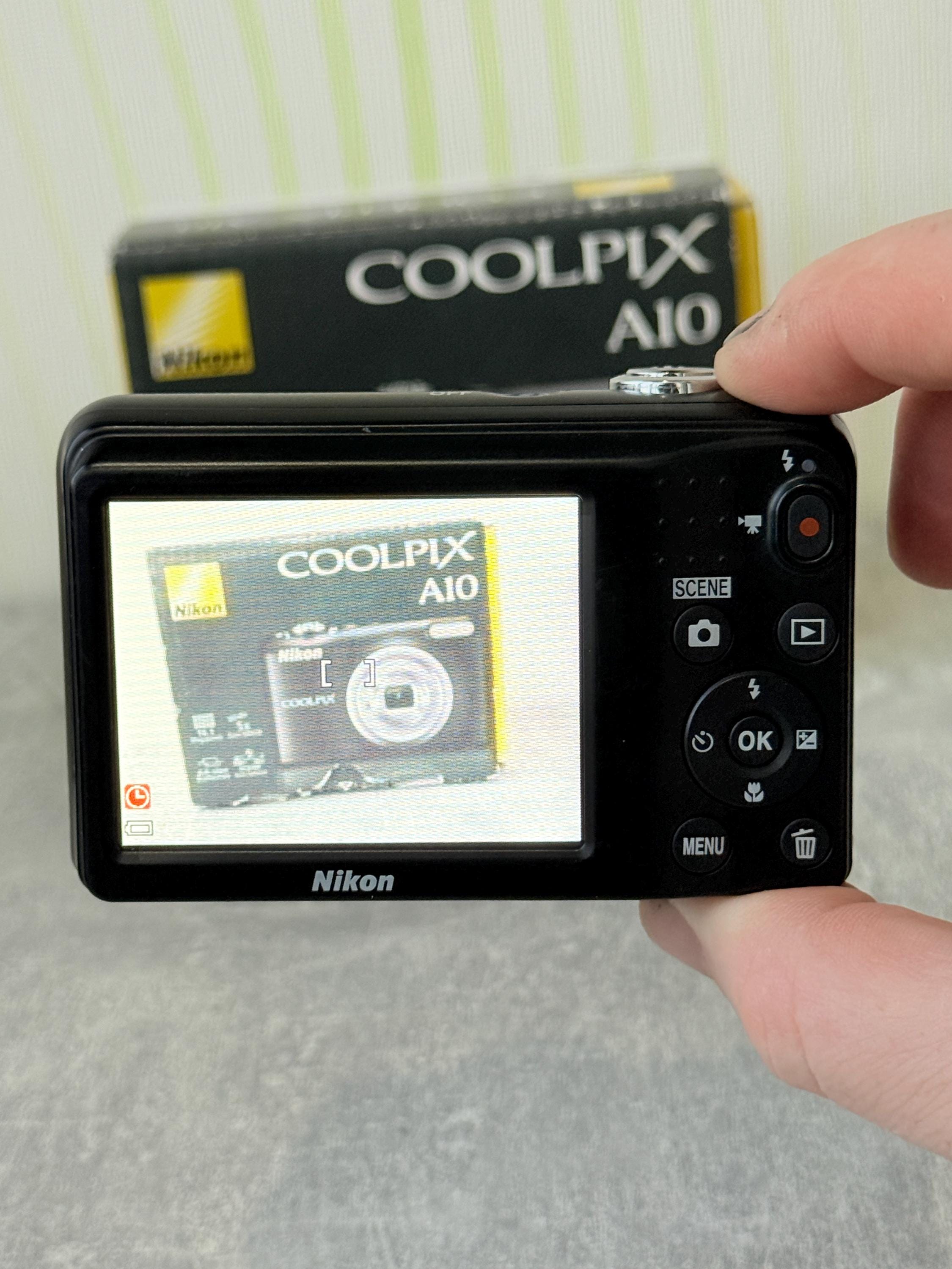 Nikon COOLPIX A10 16MP / Point & Shoot Digital Camera | Vintage