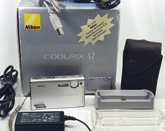 Nikon Coolpix S7 Digital Camera Silver 7.1 MP - Full Set of