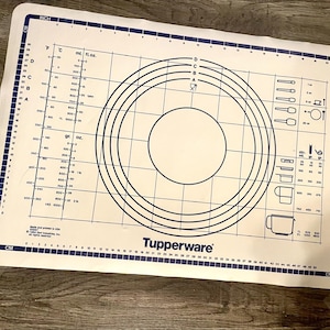 1984 Tupperware-gebakmat in marineblauw met metrische imperiale conversietabellen - uitstekende vintage staat!