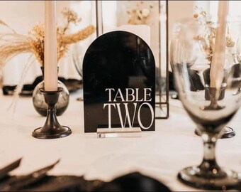 Numeri da tavolo in acrilico ad arco