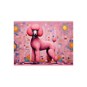 Puede incluir: Ilustración de un caniche rosa con collar negro sobre un fondo rosa y estampado. El caniche tiene un pelaje esponjoso y una cola pequeña. El fondo presenta formas geométricas y diseños circulares.