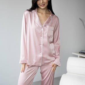 Silk Pajamas | Bridesmaid Pajama Set | Bridesmaid Gifts  | Bridesmaid Gift | Bridesmaid Pajama Set  | Wedding pajamas | Bachelorette party