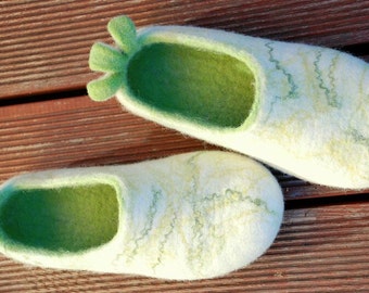CUSTOM MADE Wool shoes/ felted home slippers  any color and size