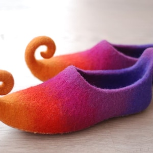 Fairy shoes felted slippers from wool in orange red purple violet or any other color Custom made image 3