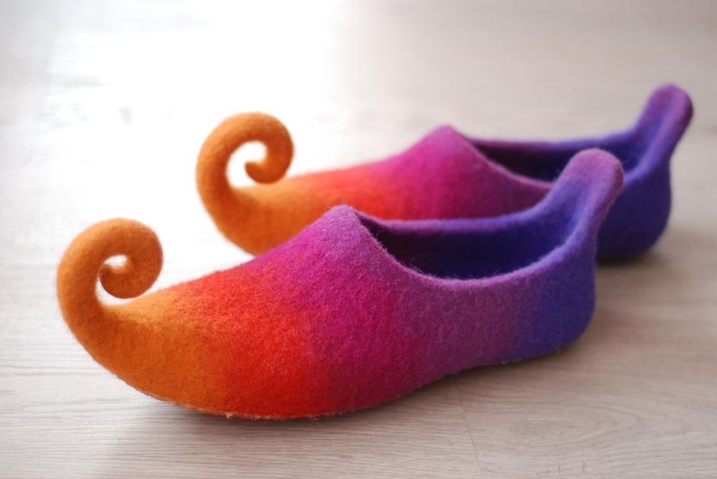 Fairy shoes felted slippers from wool in orange red purple violet or any other color Custom made image 3