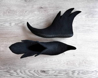 Black witch woodland fairy shoes, felted medieval or renfaire, cosplay costume shoes, custom colors, DDP included for US buyers