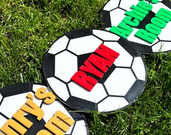 Gepersonaliseerde voetbalnaambord | Op maat gemaakt 3D-geprint slaapkamerbord | Op Footy geïnspireerde stijl | Sportnaambordje | Cadeaus voor kinderen/voetbalfans