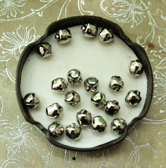 6mm Jingle Bell  Small Bells Vintage (20 pcs in Pack) - Malaysia