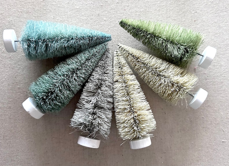 Mint Green Bottle Brush Trees Winter Greens Vintage Style Sisal Tree Collection Christmas Decorating Holiday Display zdjęcie 1