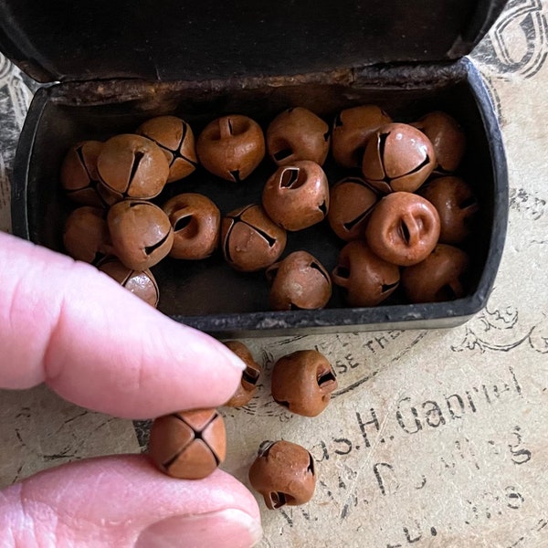 25 Rusty Jingle Bells 9mm Rusted Primitive Bells - Farmhouse Christmas Jingle Bell Trim - DIY Holiday Craft Supplies - Prim Supplies