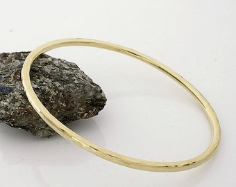 Handmade oval 3mm brass bangle, hammered brass bangle, sturdy brass bangle bracelet, solid nu gold brass, 2.3"x2.63"