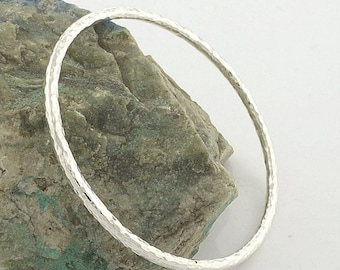 Hammered 3mm silver bangle  2.4"