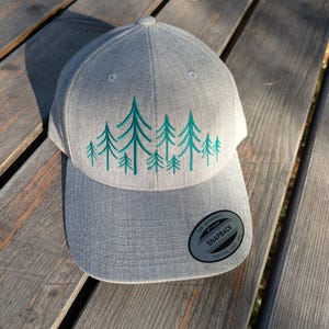 Broderad skogsträds-snapback-keps, tallträdshatt, naturkeps