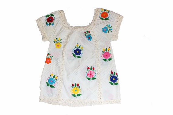 Vintage 1970s Floral Embroiderd Mexican Peasant Bl