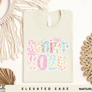 Senior 2026 T-Shirt, Coquette Floral Graduation Sweater Gift, Class of 2026 High School Senior Shirt, Retro Preppy Senior Sweatshirt