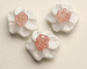 3 Handmade Lampwork Beads, WHITE and PINK DAFFODILS, Narcissus, Jonquil, artisan glass flowers, lampwork floral beads