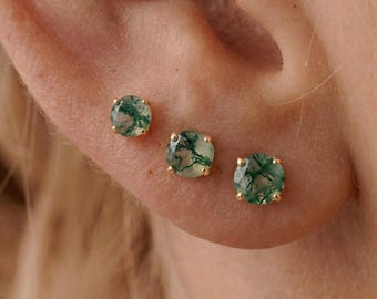 Orecchini piatti in agata muschiata • Piercing labret in argento sterling 925 • Piercing per elice, trago e conchiglia • Delicati gioielli con gemma verde