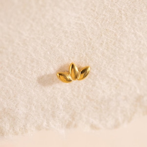 18G/16G Lotus Internally Threaded Labret,Flat Back Earring,Tragus Stud,Flat Back Stud,Helix Stud,Cartilage Stud,Flower Stud