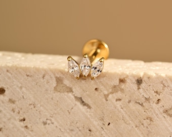 16G/18G Lotus CZ Titanium Internally Threaded Labret, Tragus, Helix, Nose Stud