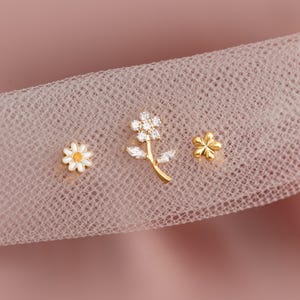 16G/18G Flower Earrings Set,Internally threaded,Flat Back Earring,Tragus Stud,Helix Conch Stud,Cartilage,Gift For Her