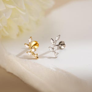 18G/16G Tiny Leaf Internally Threaded Titanium Labret,Flat Back Earring,Tragus Stud,Helix Stud,CZ Stud,Cartilage Stud,Nose Piercing Stud
