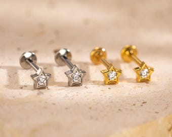 18金 サァファイア イヤリング サファイアスターフラットバックラブレット：18Kゴールドスターリング