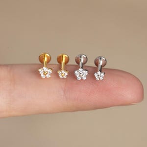 18G/16G Five-Petal Flower Stud Earrings,Internally threaded,Flat Back Earring,Tragus Stud,Helix Conch Stud,Cartilage,Birthday Gift For Her