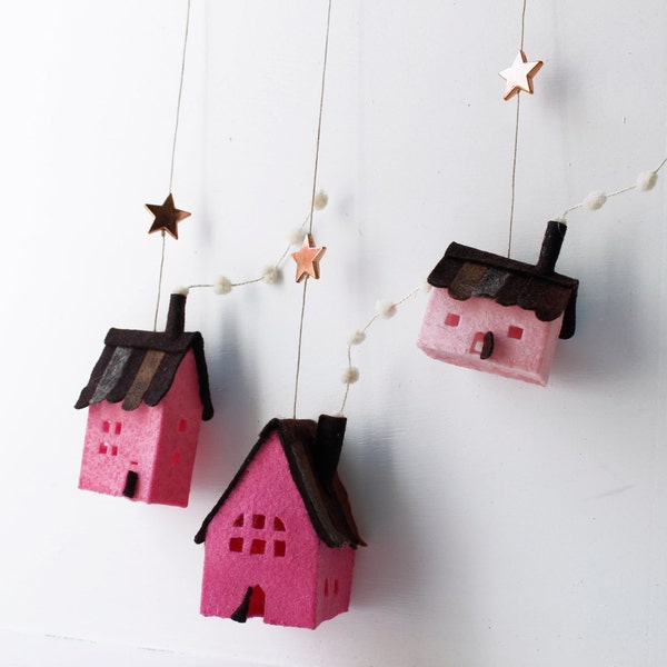 Houses ornaments felt,  Set of 3 rustic cottages, Handmade Housewarming Gifts, Pink shades.