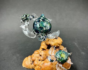 Turtle family of 3 glass sculpture