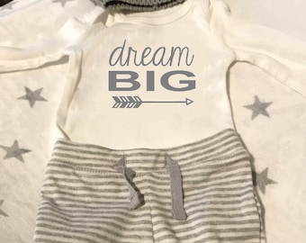 dream big with arrow New Baby Iron on decal do it yourself decal only, tshirt not included, Free Shipping to the USA