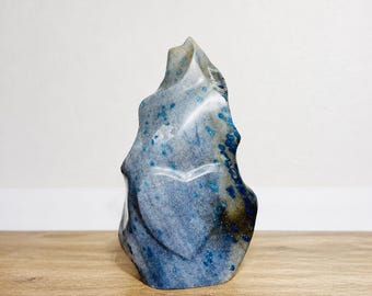 Spotted Blue Quartzite Flame with Heart Engraving (27 lbs) – Polished Crystal Sculpture